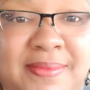 Meet your Posher, Latoya